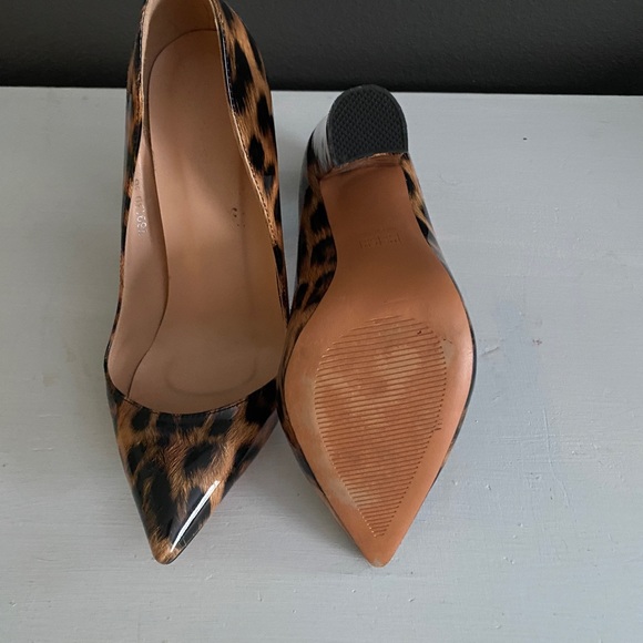 Size 8 Leopard Block Heels - Picture 4 of 4